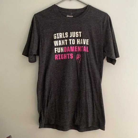 4/$10 Girls Just Want to Have Fundamental rights tee shirt
Unisex small - Picture 2 of 3